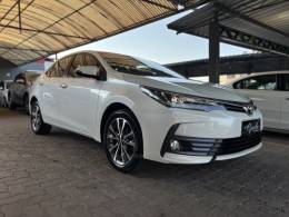 TOYOTA - COROLLA - 2017/2018 - Branca - R$ 109.500,00