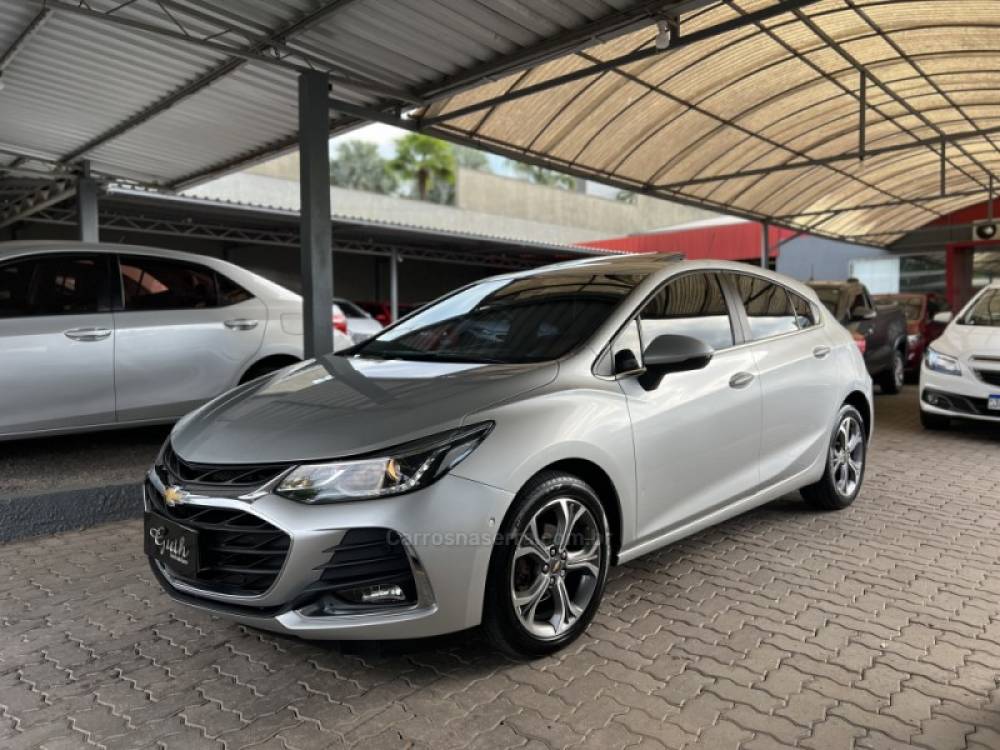 CHEVROLET - CRUZE - 2019/2020 - Prata - R$ 114.900,00