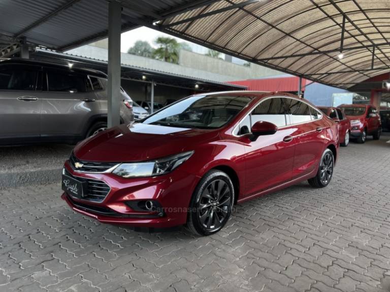 CHEVROLET - CRUZE - 2017/2018 - Vermelha - R$ 92.900,00