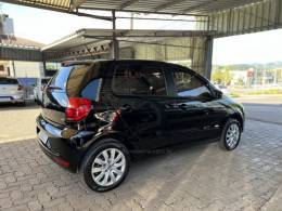 VOLKSWAGEN - FOX - 2013/2014 - Preta - R$ 43.900,00