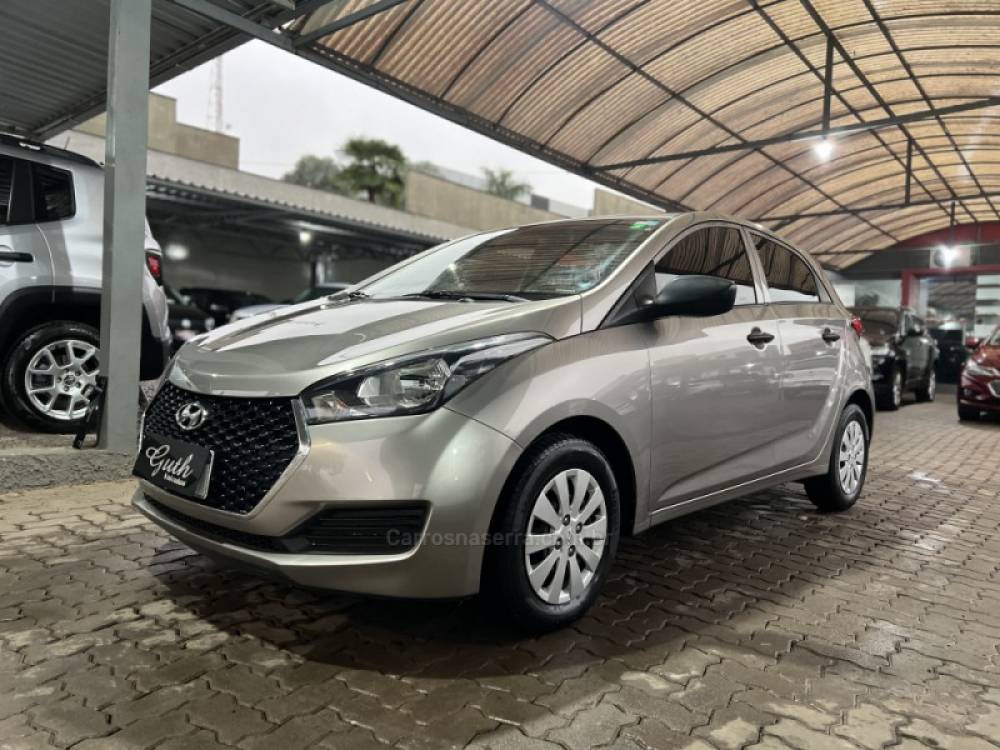 HYUNDAI - HB20 - 2019/2019 - Dourada - R$ 56.900,00