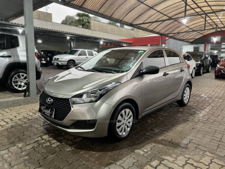 HYUNDAI - HB20 - 2019/2019 - Dourada - R$ 56.900,00