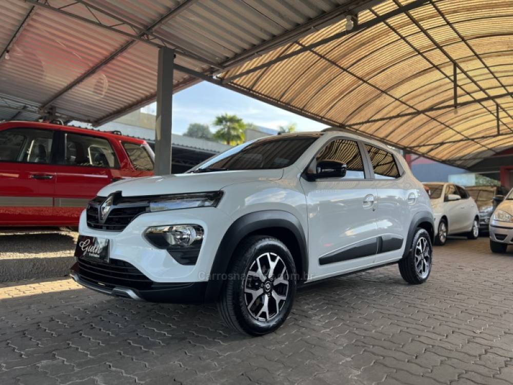 RENAULT - KWID - 2022/2023 - Branca - R$ 63.500,00