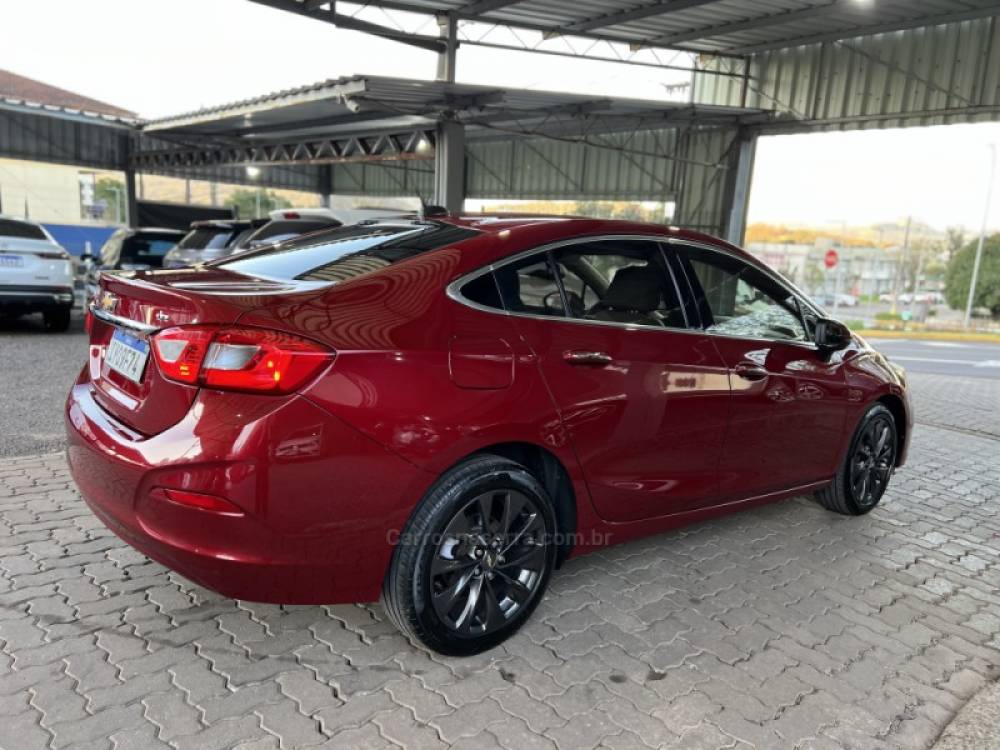 CHEVROLET - CRUZE - 2017/2018 - Vermelha - R$ 92.900,00