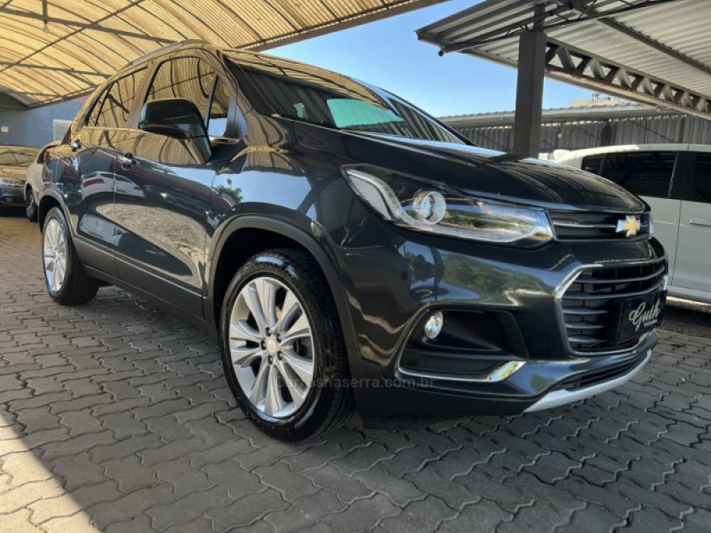 CHEVROLET - TRACKER - 2017/2017 - Cinza - R$ 87.900,00