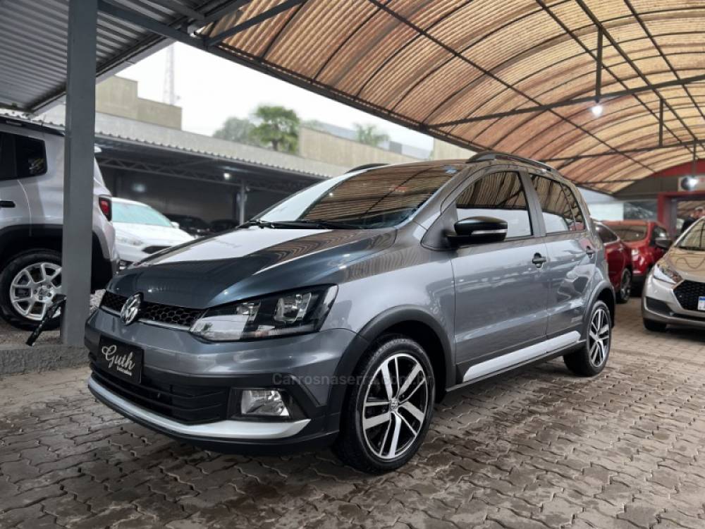 VOLKSWAGEN - FOX - 2018/2019 - Cinza - R$ 63.900,00