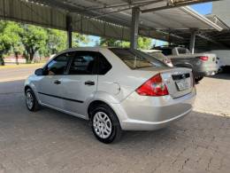 FORD - FIESTA - 2005/2005 - Prata - R$ 20.900,00