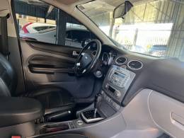 FORD - FOCUS - 2010/2011 - Branca - R$ 42.500,00