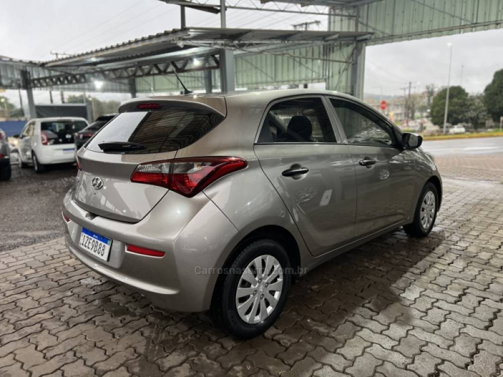 HYUNDAI - HB20 - 2019/2019 - Dourada - R$ 56.900,00