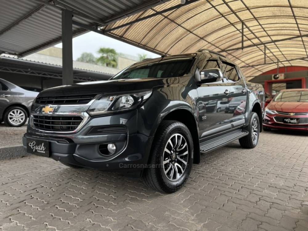 CHEVROLET - S10 - 2019/2020 - Cinza - R$ 177.500,00