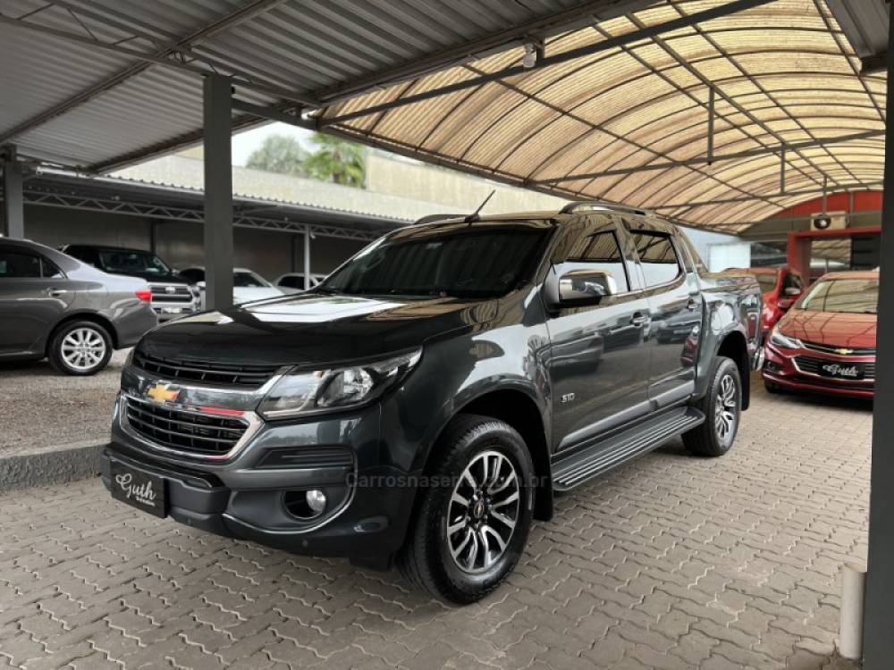 CHEVROLET - S10 - 2019/2020 - Cinza - R$ 177.500,00