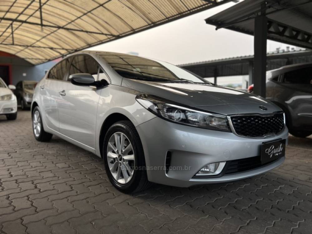 KIA MOTORS - CERATO - 2018/2019 - Prata - R$ 83.500,00