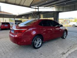 TOYOTA - COROLLA - 2014/2015 - Vermelha - R$ 84.500,00