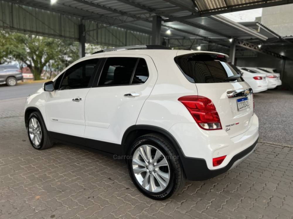 CHEVROLET - TRACKER - 2018/2019 - Branca - R$ 94.900,00