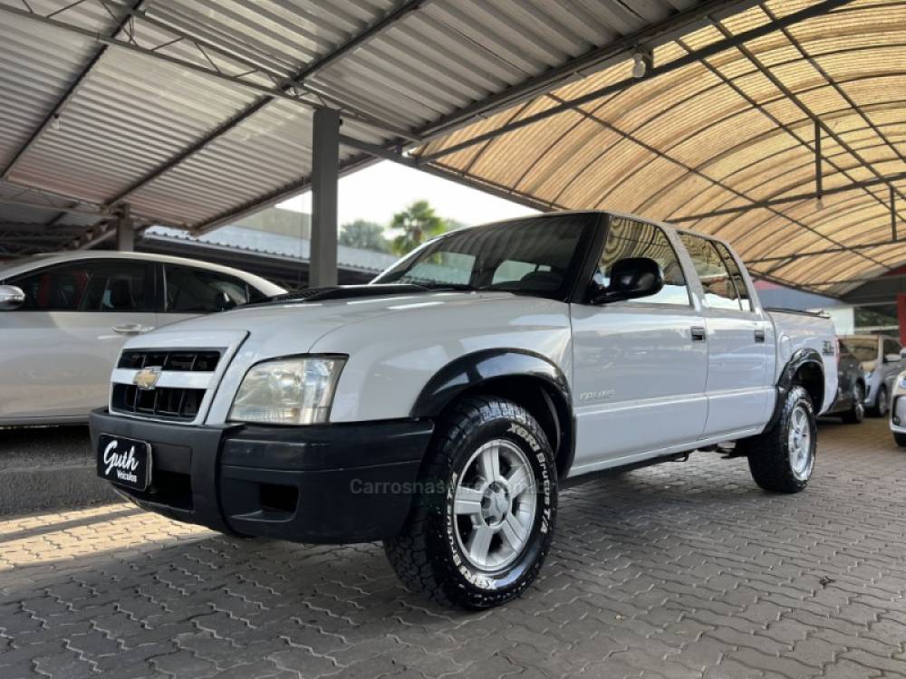 CHEVROLET - S10 - 2010/2011 - Branca - R$ 72.500,00