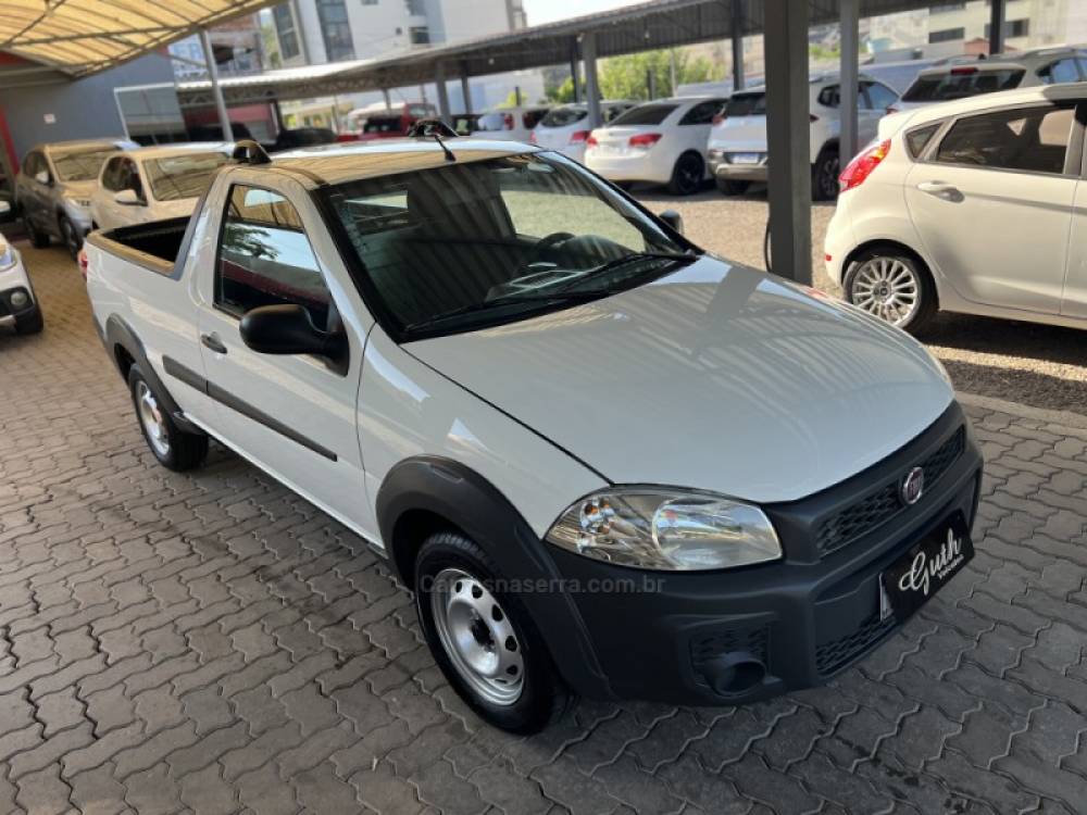 FIAT - STRADA - 2017/2018 - Branca - R$ 56.900,00