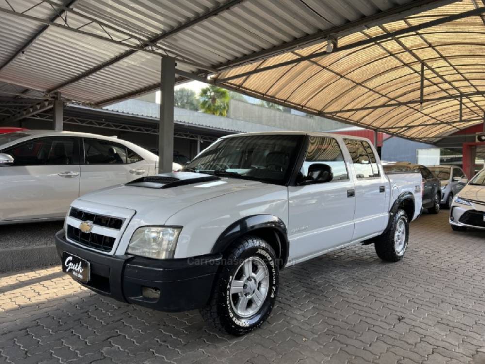 CHEVROLET - S10 - 2010/2011 - Branca - R$ 72.500,00