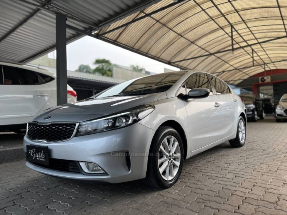 KIA MOTORS - CERATO - 2018/2019 - Prata - R$ 83.500,00