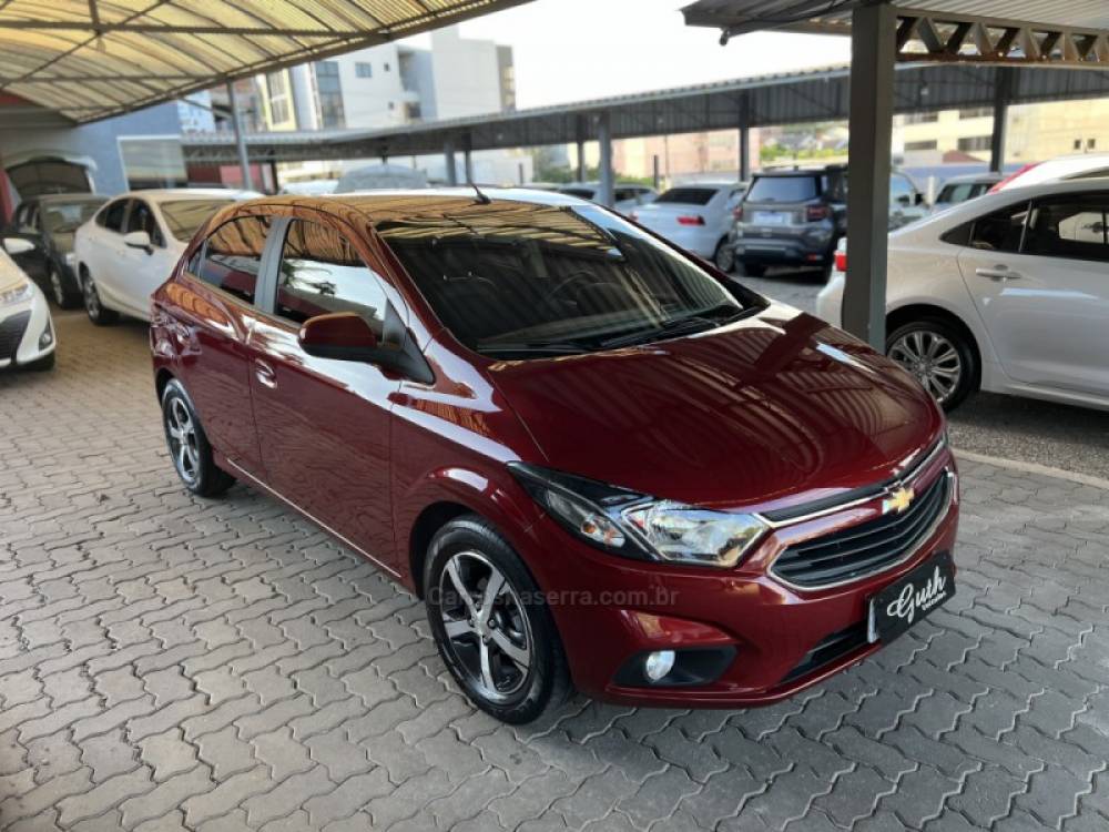 CHEVROLET - ONIX - 2017/2018 - Vermelha - R$ 67.500,00