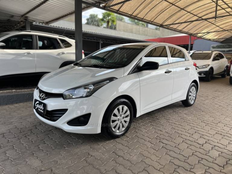 HYUNDAI - HB20 - 2013/2014 - Branca - R$ 45.500,00