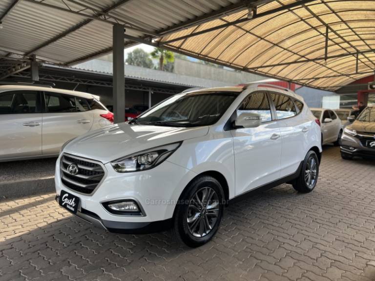 HYUNDAI - IX35 - 2017/2018 - Branca - R$ 89.900,00