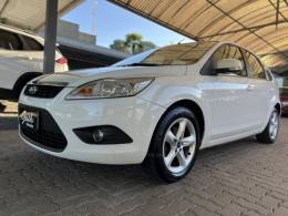 FORD - FOCUS - 2013/2013 - Branca - R$ 48.800,00