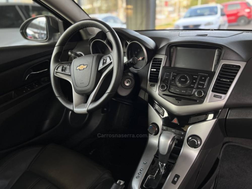 CHEVROLET - CRUZE - 2015/2015 - Cinza - R$ 67.900,00