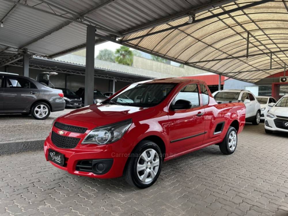 CHEVROLET - MONTANA - 2013/2013 - Vermelha - R$ 42.500,00