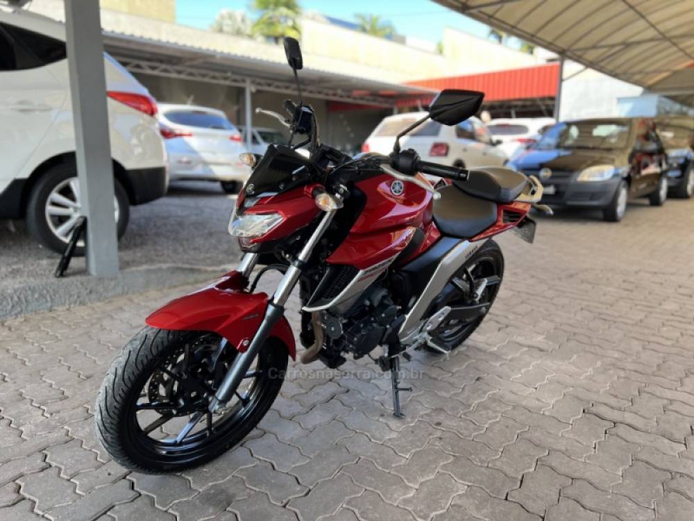 YAMAHA - FAZER - 2020/2020 - Vermelha - R$ 18.900,00