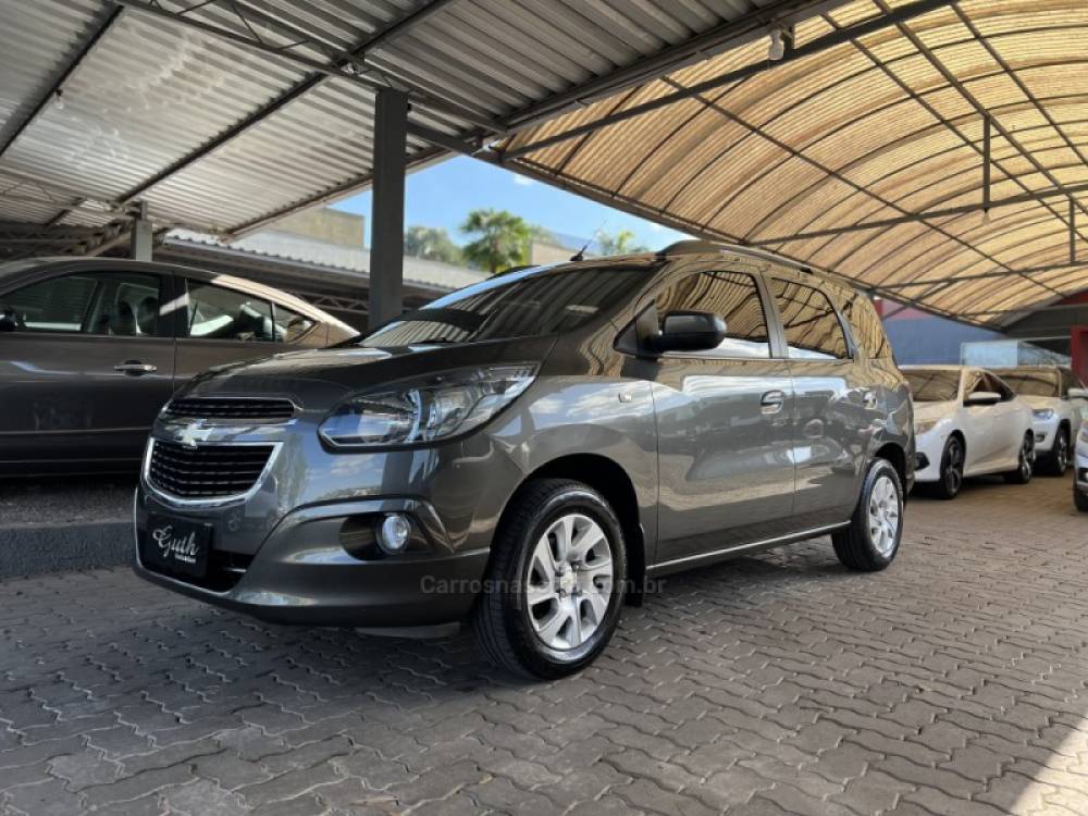 CHEVROLET - SPIN - 2012/2013 - Cinza - R$ 54.900,00