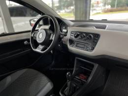 VOLKSWAGEN - UP - 2015/2016 - Branca - R$ 52.990,00