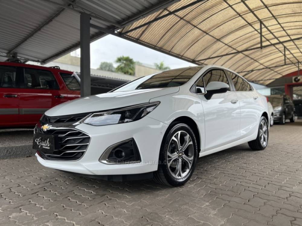 CHEVROLET - CRUZE - 2021/2022 - Branca - R$ 116.600,00