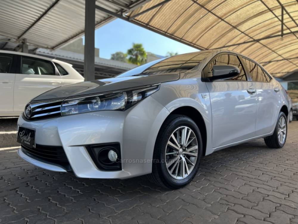 TOYOTA - COROLLA - 2015/2015 - Prata - R$ 88.800,00