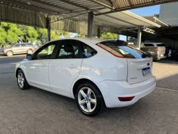 FORD - FOCUS - 2013/2013 - Branca - R$ 48.800,00