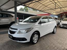 CHEVROLET - ONIX - 2013/2014 - Branca - R$ 42.500,00