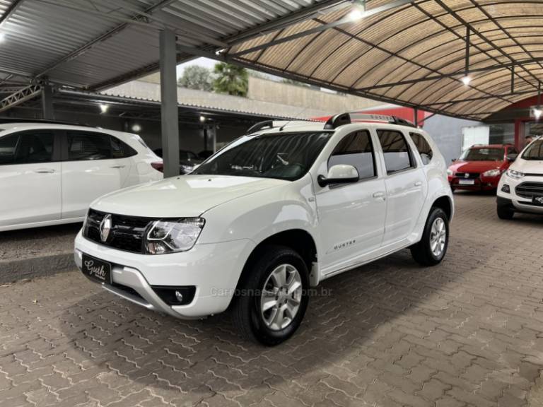 RENAULT - DUSTER - 2016/2017 - Branca - R$ 67.900,00