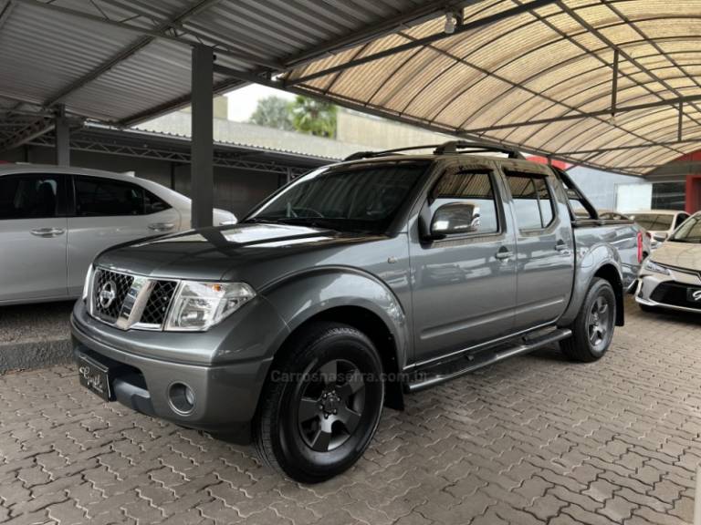 NISSAN - FRONTIER - 2007/2008 - Prata - R$ 79.900,00