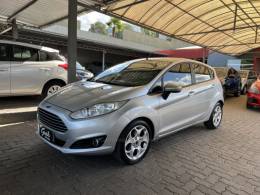 FORD - FIESTA - 2014/2015 - Prata - R$ 46.900,00