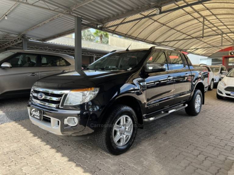 FORD - RANGER - 2013/2014 - Preta - R$ 89.900,00