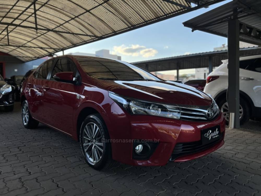 TOYOTA - COROLLA - 2014/2015 - Vermelha - R$ 84.500,00