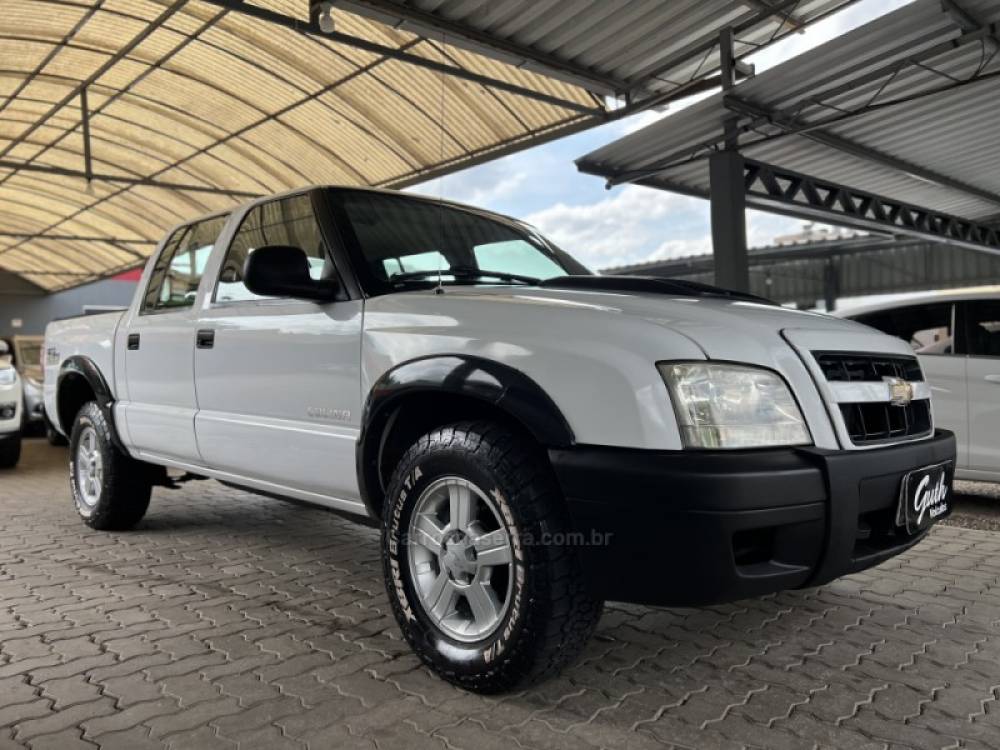 CHEVROLET - S10 - 2011/2011 - Branca - R$ 72.500,00