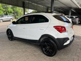 CHEVROLET - ONIX - 2019/2019 - Branca - R$ 72.900,00