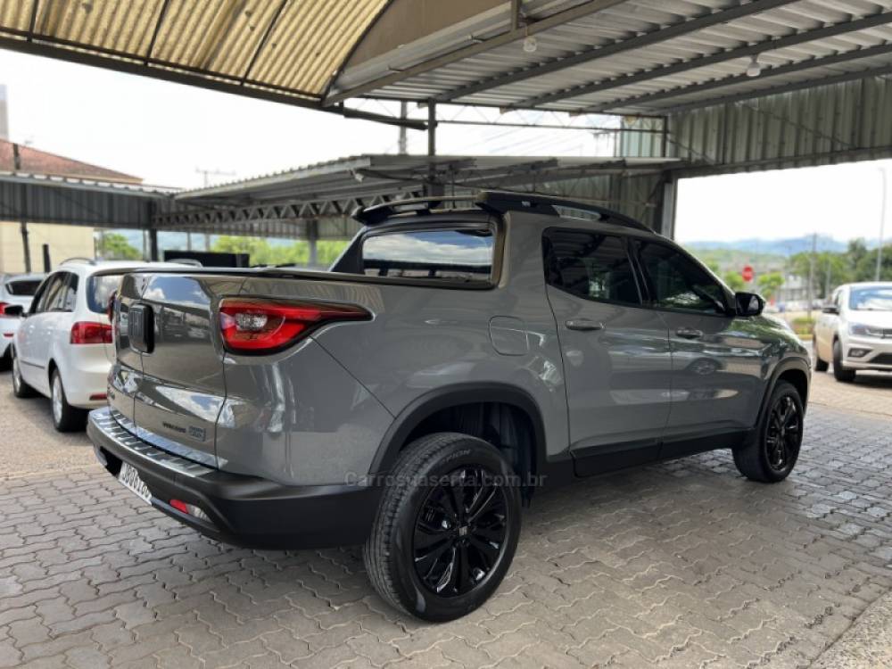 FIAT - TORO - 2022/2023 - Cinza - R$ 141.900,00