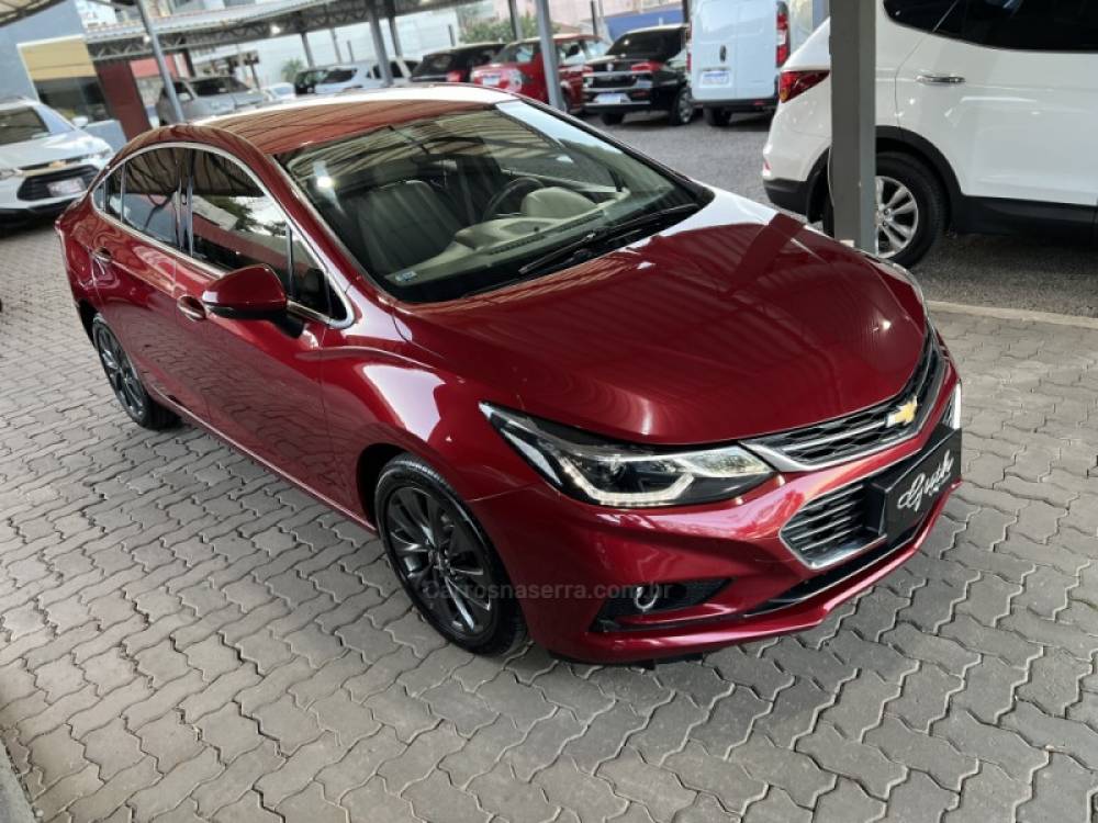 CHEVROLET - CRUZE - 2017/2018 - Vermelha - R$ 92.900,00