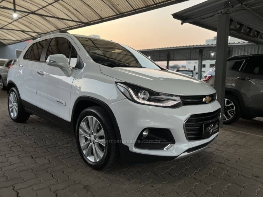 CHEVROLET - TRACKER - 2018/2019 - Branca - R$ 94.900,00