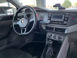 VOLKSWAGEN - POLO - 2017/2018 - Branca - R$ 61.900,00