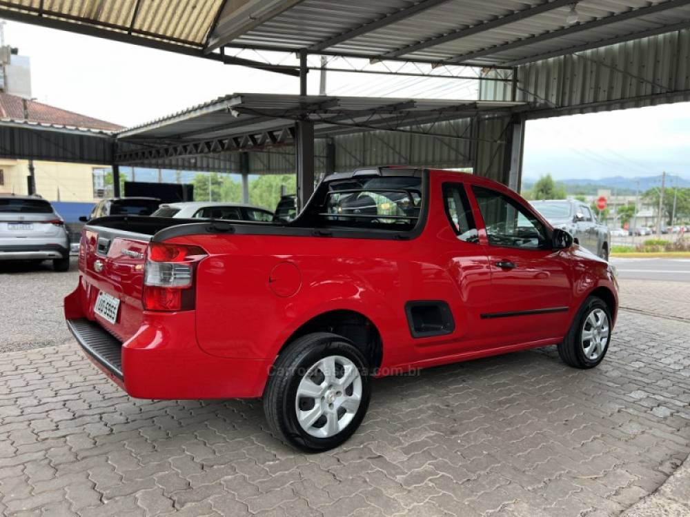 CHEVROLET - MONTANA - 2013/2013 - Vermelha - R$ 42.500,00