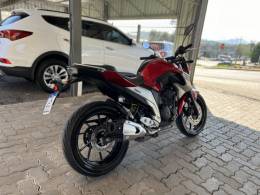 YAMAHA - FAZER - 2020/2020 - Vermelha - R$ 18.900,00