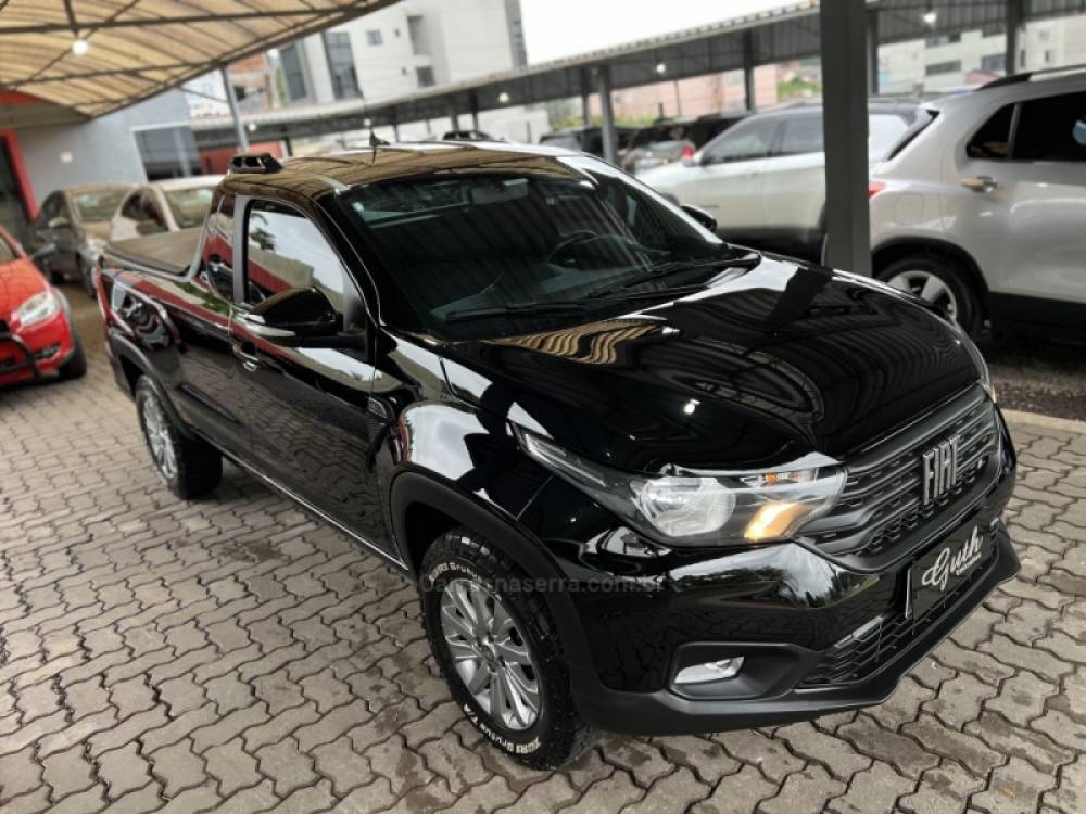 FIAT - STRADA - 2021/2022 - Preta - R$ 81.900,00