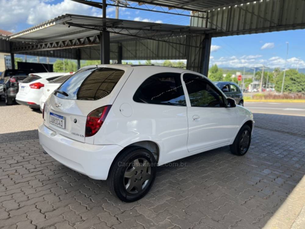 CHEVROLET - CELTA - 2013/2013 - Branca - R$ 25.900,00